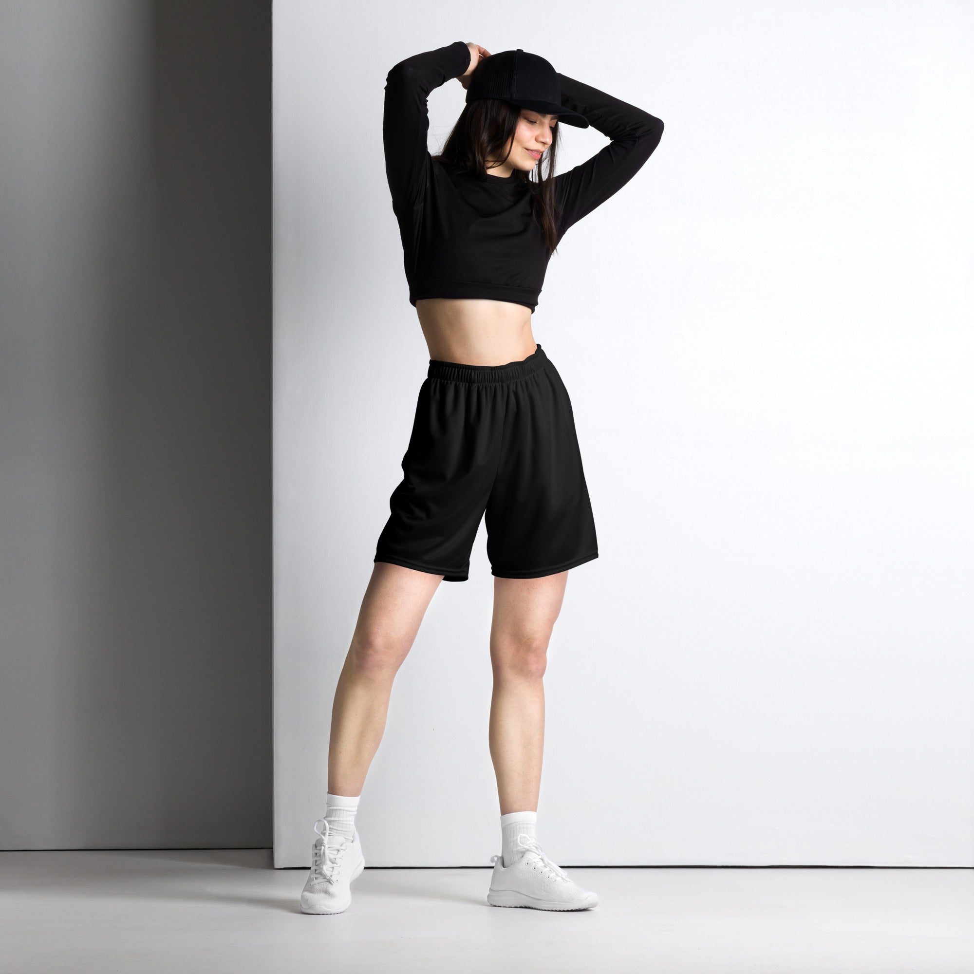Unisex Mesh Shorts in Basic Black